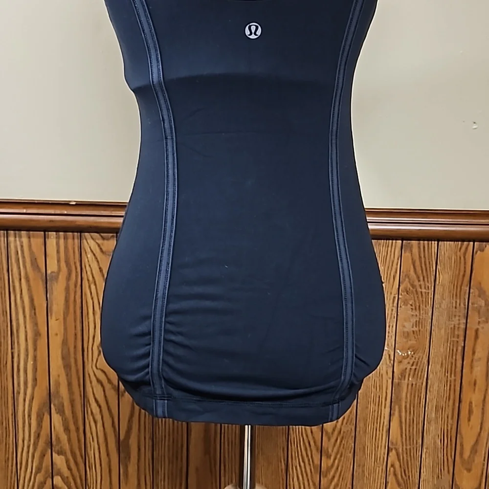 lululemon athletica Sleeveless Top 6 - Picture 7 of 12